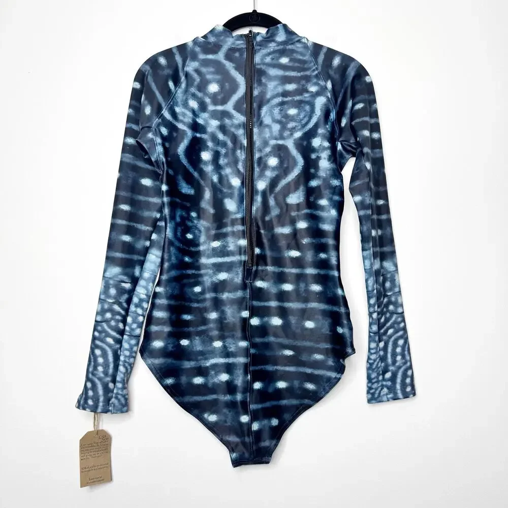 NWT Waterlust Whale Shark Rashguard Sun Suit in size Large - Picture 8 of 11